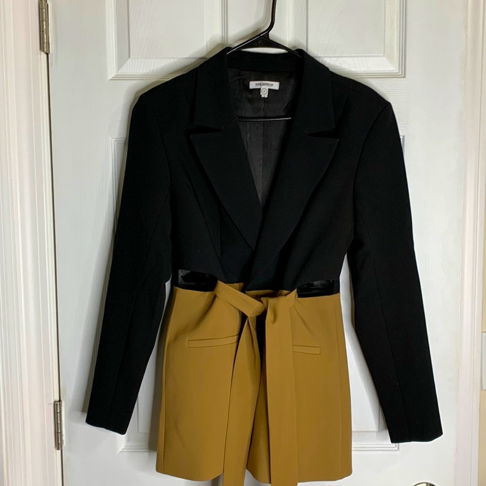 Good American two tone blazer in a size 2